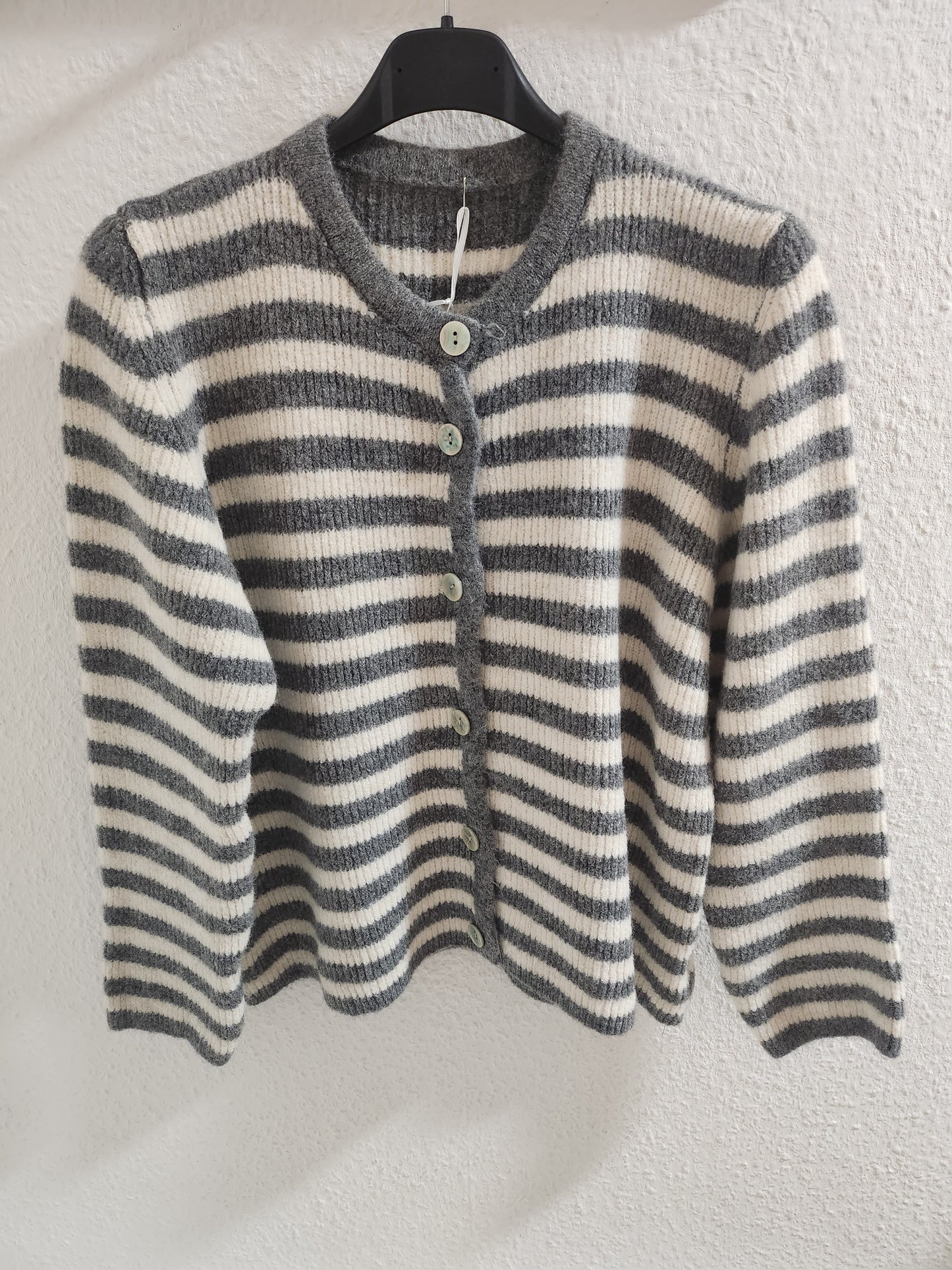 Strickjacke Steifen